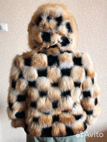 Шуба из лисы с капюшоном