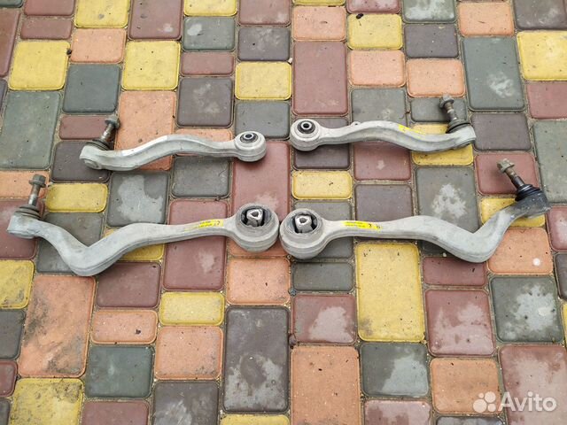 Продам комплект передних рычагов на бмв Е60 Продам комплект передних рычагов на бмв Е60