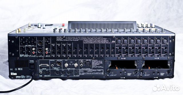 Yamaha 02R цифровой микшерный пульт 220в