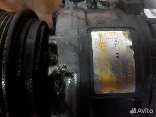 Kомпрессор кондиционера Audi 4B0260805B Kомпрессор кондиционера Audi 4B0260805B