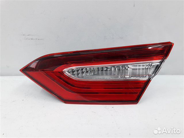 Фонарь внутренний задний правый Toyota Camry XV70