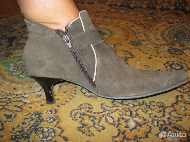 Ботильёны замшевые, коричневые, размер 44-45 Ботильёны замшевые, коричневые, размер 44-45