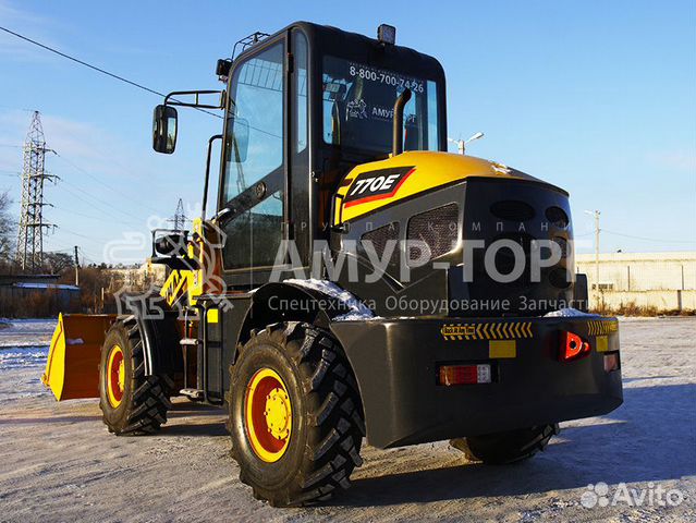 Фронтальный погрузчик Runmax 770E В Наличии Фронтальный погрузчик Runmax 770E В Наличии