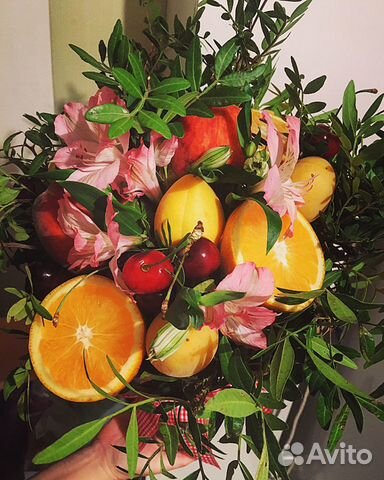 Конфетные/фруктовые букеты