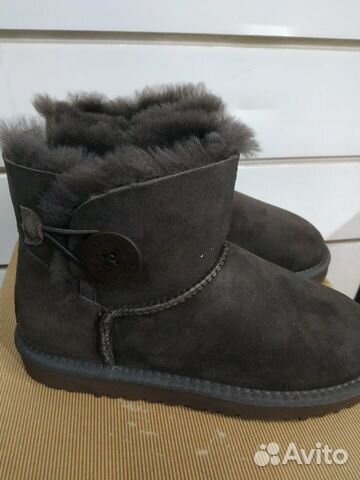UGG угги, шоколадные с пуговицей UGG угги, шоколадные с пуговицей