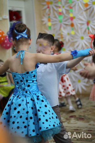 Платье праздничное