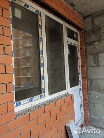 Дверь и окно