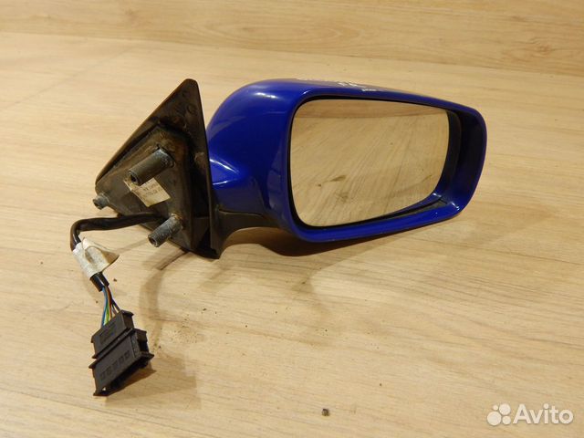Зеркало правое Skoda Octavia 1U Зеркало правое Skoda Octavia 1U