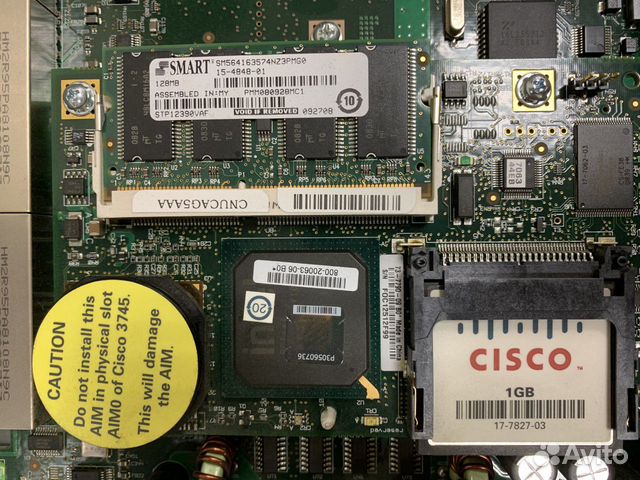 Маршрутизатор Cisco 2811 Маршрутизатор Cisco 2811