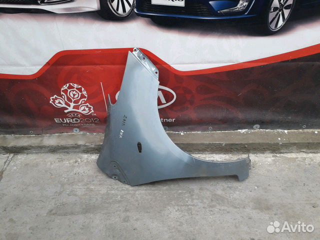 Крыло переднее правое Toyota Vitz Крыло переднее правое Toyota Vitz