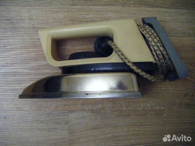 Продаю утюг