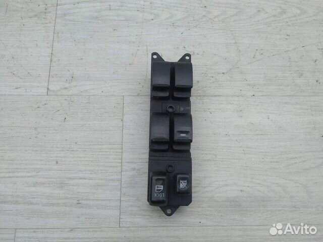 Блок стеклоподъемников 8608A060 Mitsubishi Outland