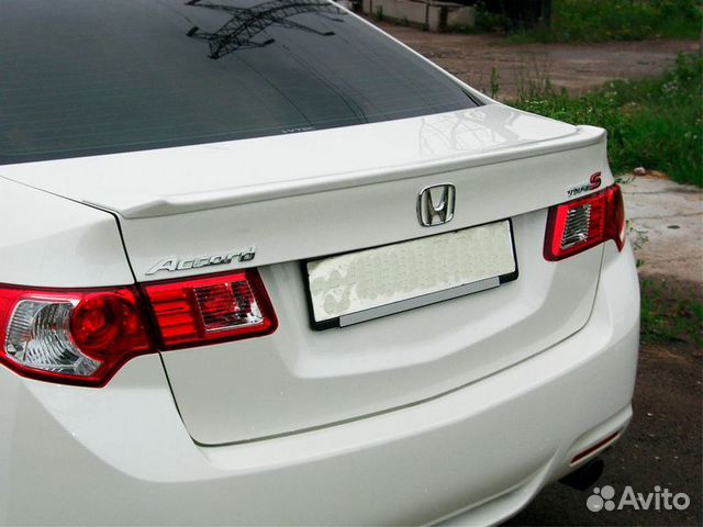 Лип-спойлер крышки багажника Honda Accord 8