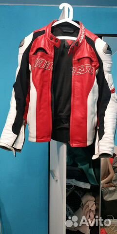 Кожаная мотокуртка Dainese