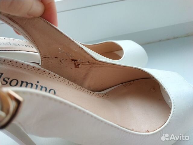 Туфли-босоножки белые,37размера