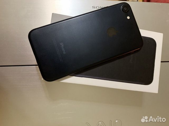 Телефон iPhone 7