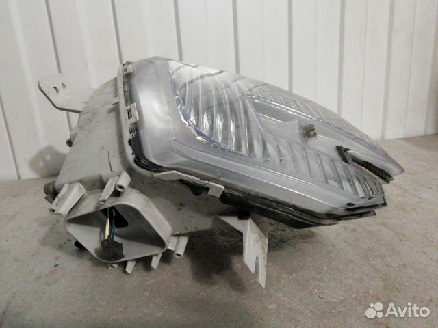 Фара противотуманная LED передняя правая Ford Фара противотуманная LED передняя правая Ford