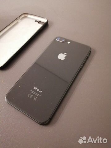 Телефон iPhone 8 plus на запчасти