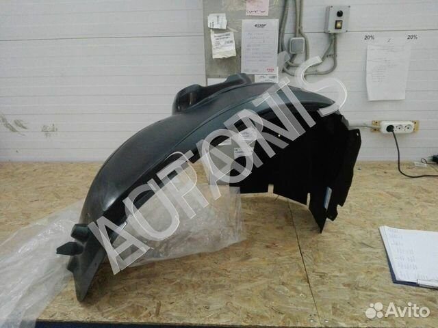 Подкрылок передний правый Ford Focus Подкрылок передний правый Ford Focus