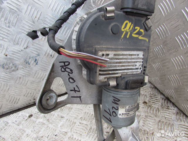 Трапеция стеклоочистителя Audi A8 4E Трапеция стеклоочистителя Audi A8 4E