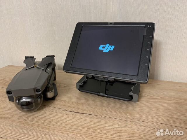 DJI CrystalSky 7.85