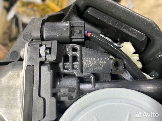 Замок крышки багажника Lexus LS