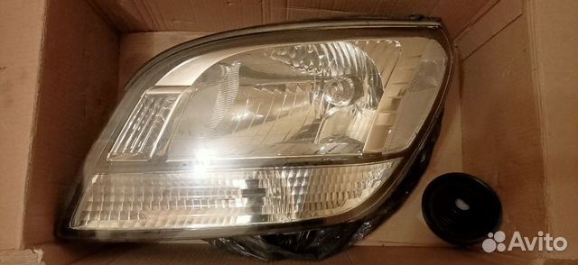 Передний фара на Шевроле Орландо Передний фара на Шевроле Орландо