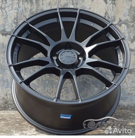 O.Z Racing Ultraleggera R18 J8 ET38 5X108 черные O.Z Racing Ultraleggera R18 J8 ET38 5X108 черные