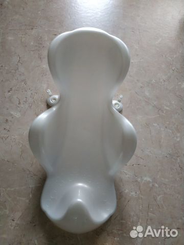 Горка для купания на липучках белая