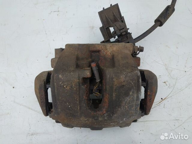 Суппорт передний правый Mercedes w164 x164 w251 ML Суппорт передний правый Mercedes w164 x164 w251 ML