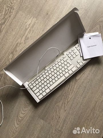 Клавиатура Apple A1243 проводная, полноразмерная Клавиатура Apple A1243 проводная, полноразмерная