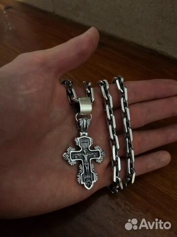 Серебряная цепь и крест Серебряная цепь и крест
