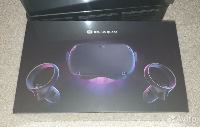 Oculus Quest 64Gb в наличии. новый, запечатан Oculus Quest 64Gb в наличии. новый, запечатан
