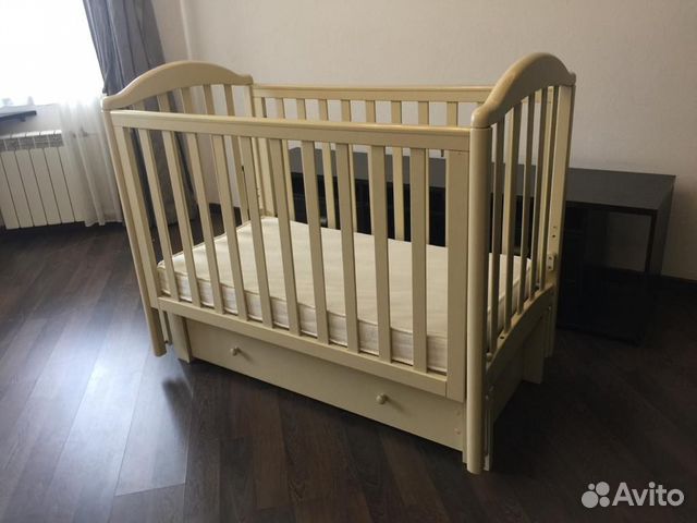Детская кроватка Можга с маятником Детская кроватка Можга с маятником