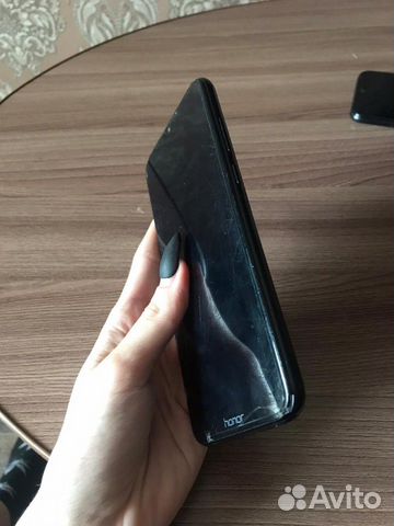 Телефон Honor 8a, 32gb Телефон Honor 8a, 32gb