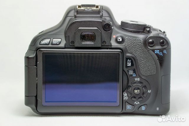 Canon 600D + EF-S 18-55mm f/3.5-5.6 IS