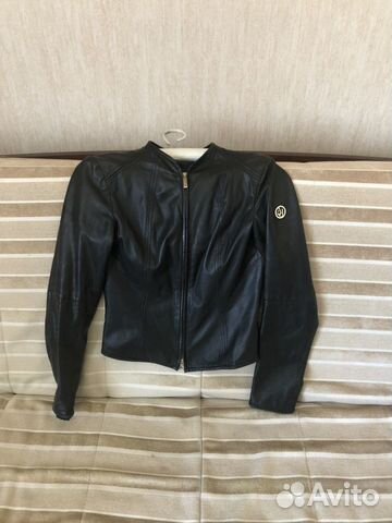 Куртка кожаная Armani размер S 42-44 Куртка кожаная Armani размер S 42-44