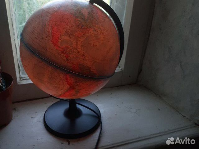Светильник в виде глобуса