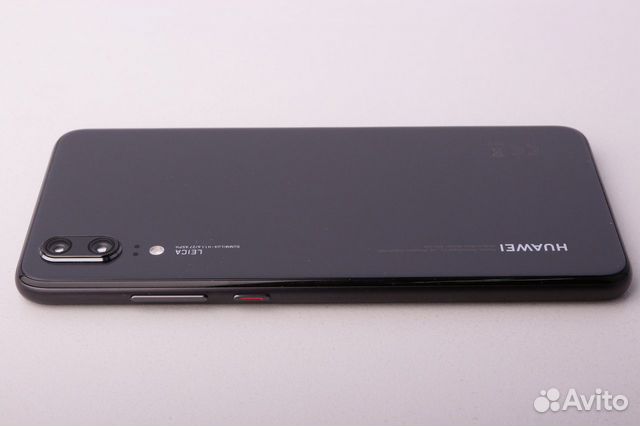 Смартфон Huawei P20 Black Смартфон Huawei P20 Black