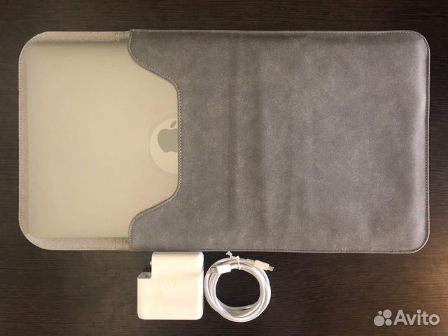 MacBook Pro 15 2016 2.6GHz/16GB/256SSD/Новый акб