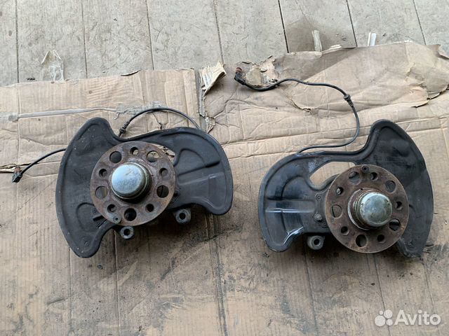 Кулак поворотный передний Mercedes W204 C180