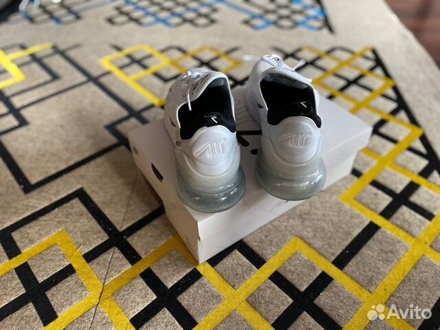 Кроссовки Nike Air Max 270, белые, размер 12 Кроссовки Nike Air Max 270, белые, размер 12