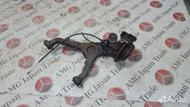 Ступица задняя в сборе с рычагом на Mercedes W638