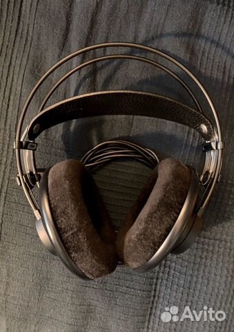 Студийные наушники AKG K702