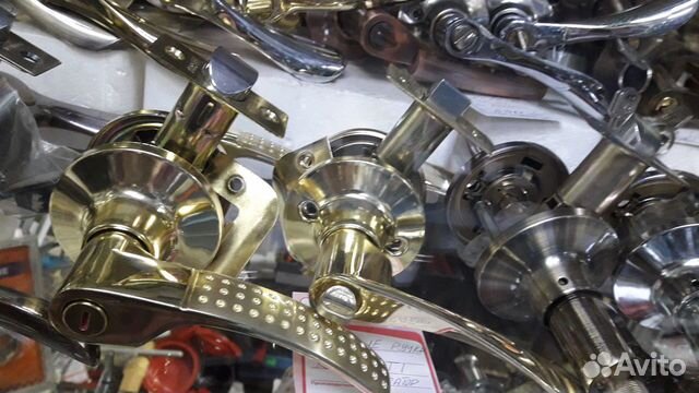 Ручка дверная с замком