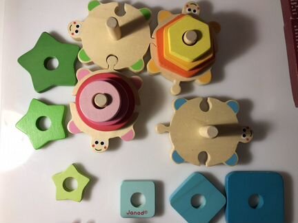 Сортер пирамидка Черепашки Janod