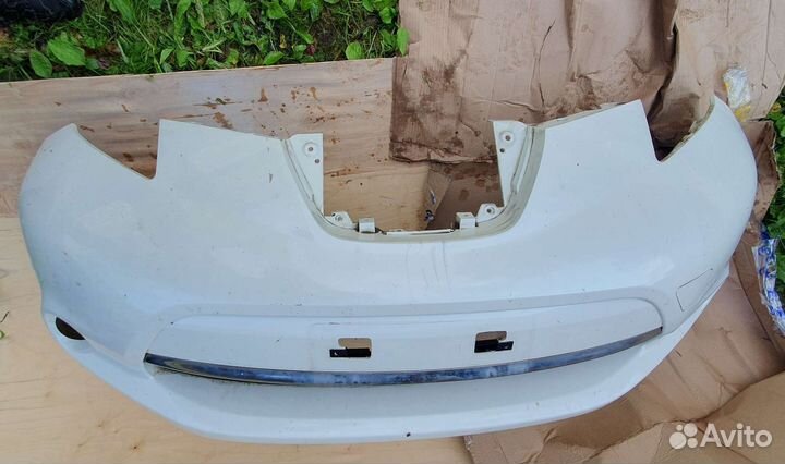 Передний бампер nissan leaf