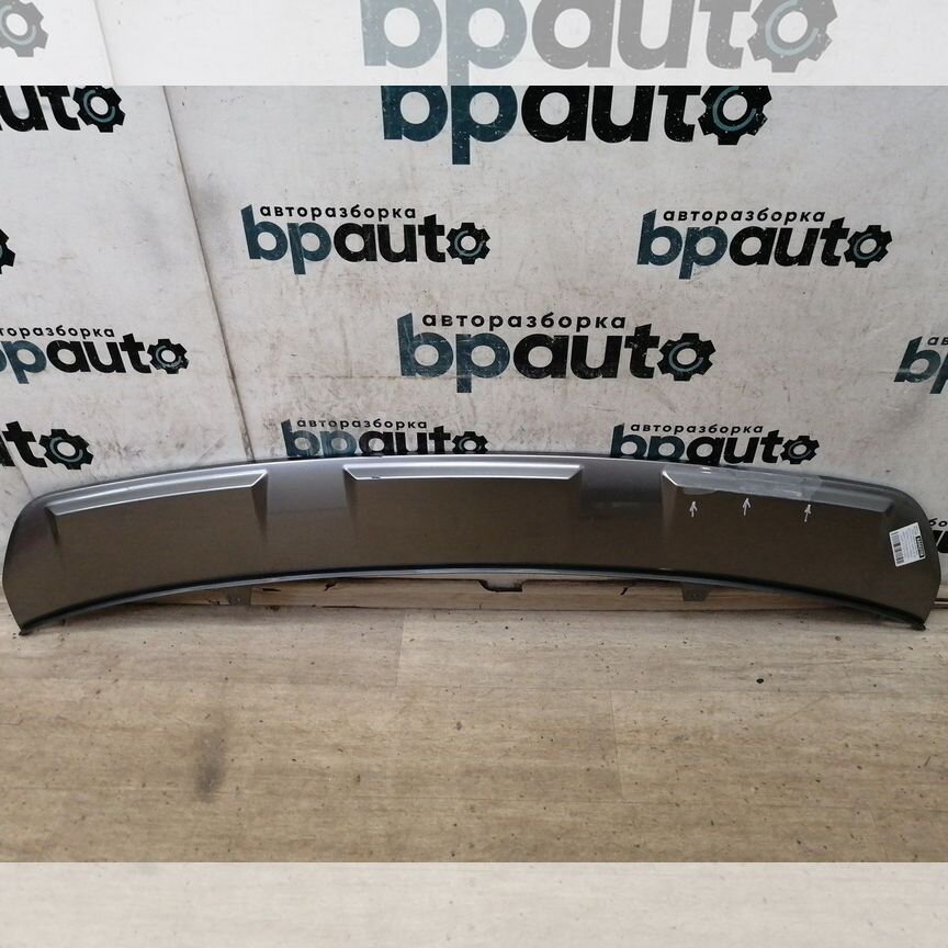 Kokraklar orasidagi striptizchi