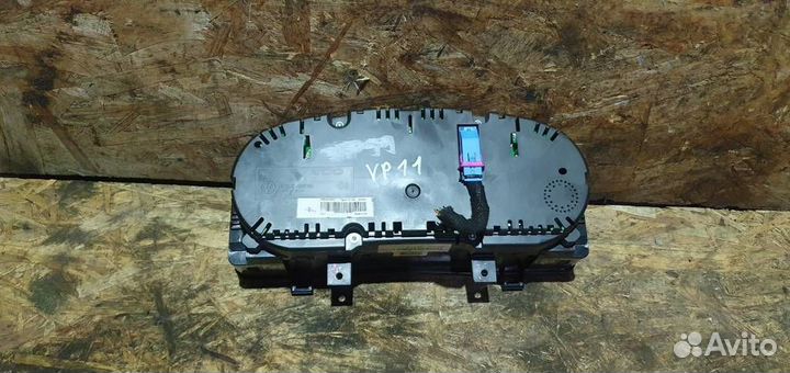 Панель приборов Volkswagen Tiguan 2007-2011
