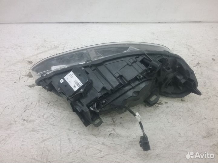 Фара левая Volvo XC60 1 Restail ксенон адаптив